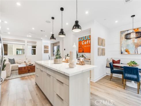 627 S Lyon Street, Santa Ana, CA