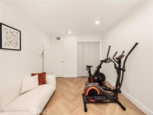 1927 E Fruit Street, Santa Ana, CA