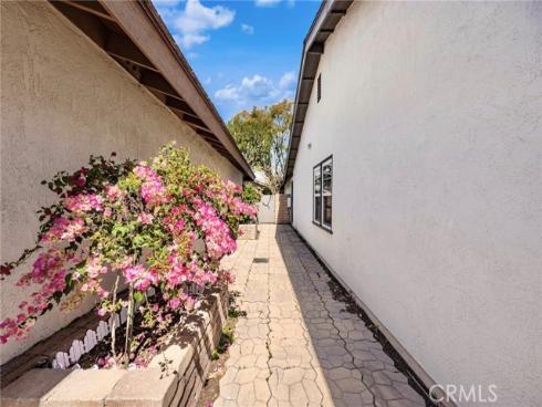 1927 E Fruit Street, Santa Ana, CA