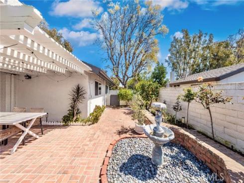 1927 E Fruit Street, Santa Ana, CA