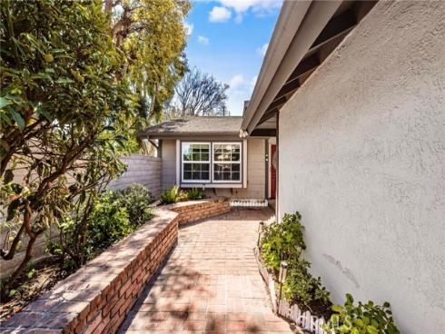 1927 E Fruit Street, Santa Ana, CA