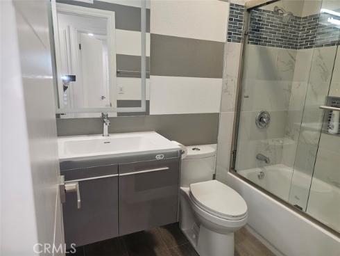 822 E Borchard Avenue, Santa Ana, CA