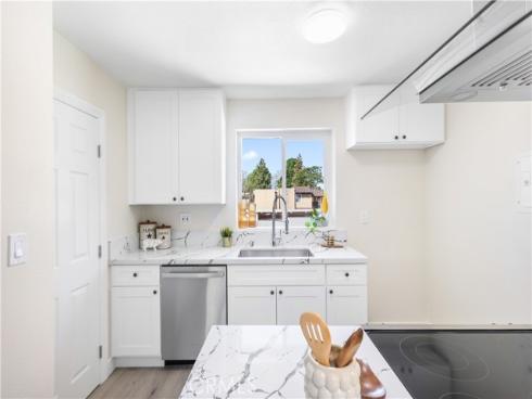 1000 W Macarthur  106  Boulevard, Santa Ana, CA