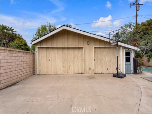 941 W Buffalo   Avenue, Santa Ana, CA
