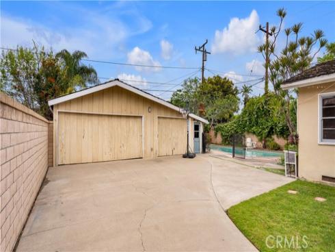 941 W Buffalo Avenue, Santa Ana, CA