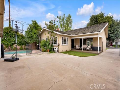 941 W Buffalo Avenue, Santa Ana, CA