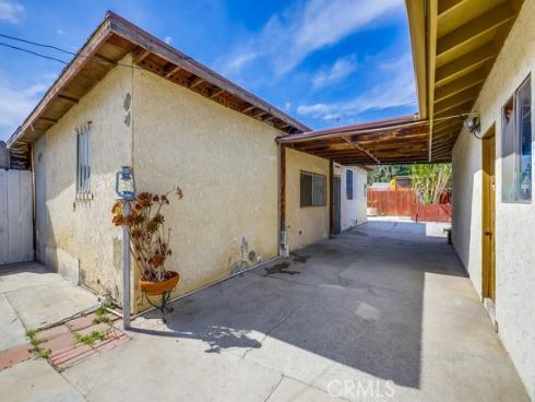 1127 W. Myrtle St. , Santa Ana, CA