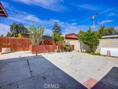 1127 W. Myrtle St. , Santa Ana, CA