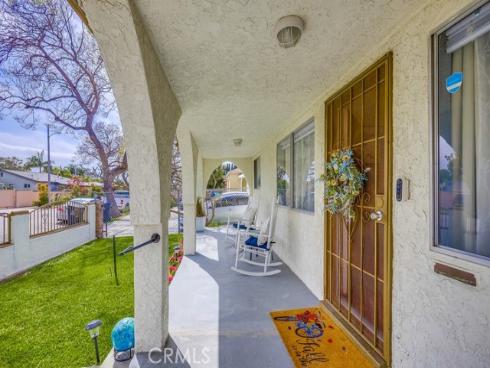 1127 W. Myrtle St. , Santa Ana, CA