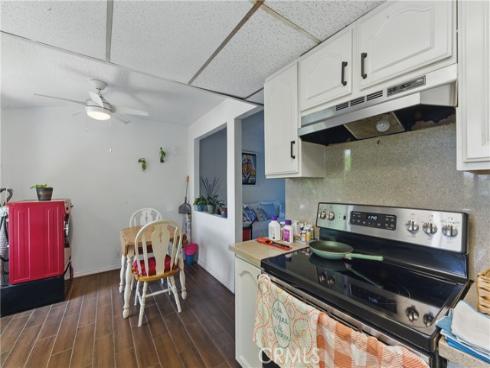 611 S Orange 11 Avenue, Santa Ana, CA