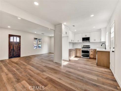 1226 W Walnut Street, Santa Ana, CA