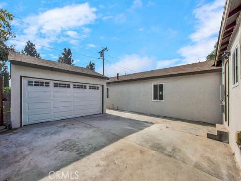 1226 W Walnut Street, Santa Ana, CA