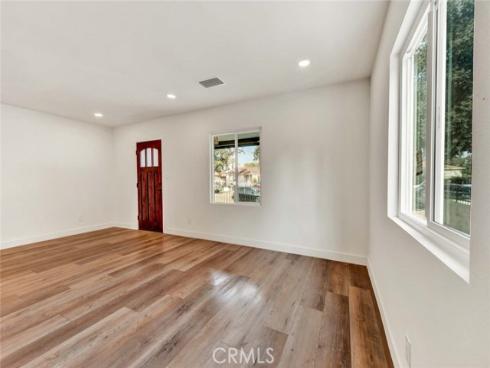 1226 W Walnut Street, Santa Ana, CA