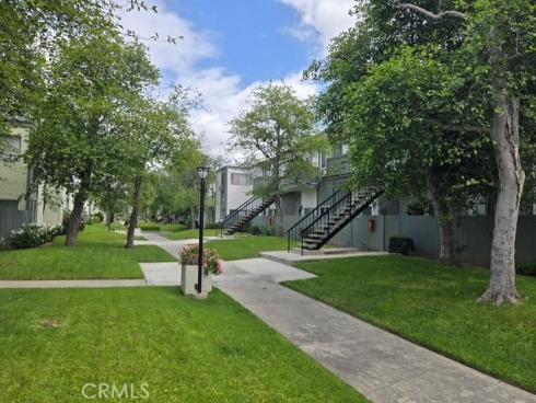 611 N Bristol 1 Street, Santa Ana, CA