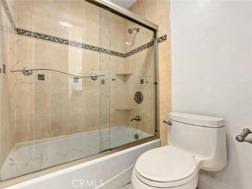 2516 W Macarthur C Boulevard, Santa Ana, CA