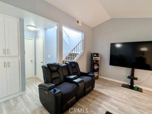 1725 W 3rd  1  Street, Santa Ana, CA