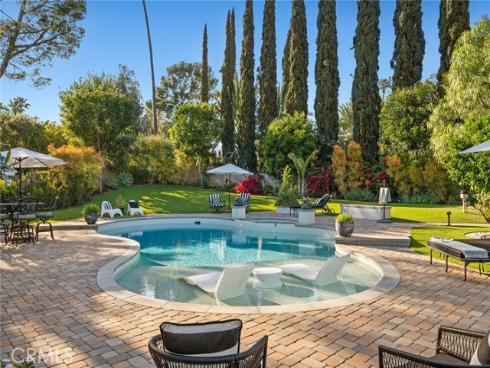 2121 Valhalla Drive, Santa Ana, CA