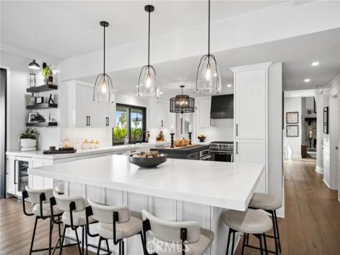 2121 Valhalla Drive, Santa Ana, CA