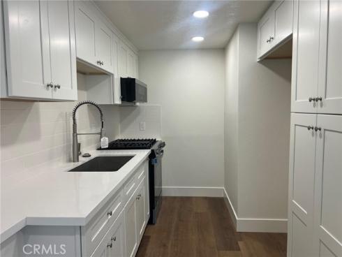 1400 W Warner 60 Avenue, Santa Ana, CA