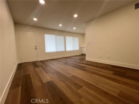 1400 W Warner 60 Avenue, Santa Ana, CA