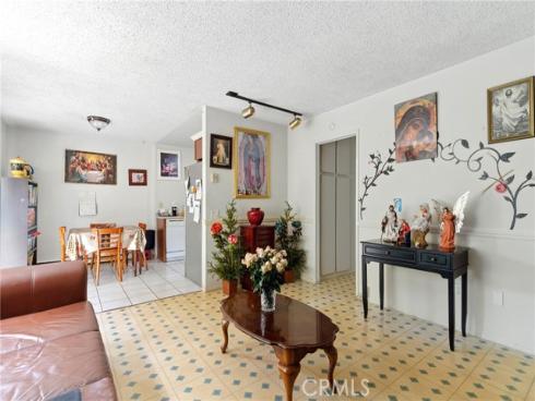 341 Carriage 51 Drive, Santa Ana, CA