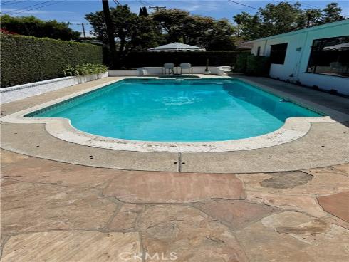 1111 W Sharon Road, Santa Ana, CA