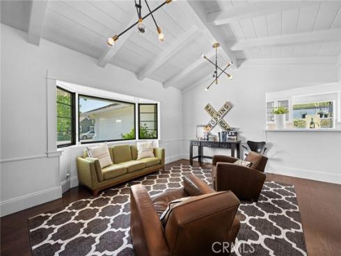 1111 W Sharon Road, Santa Ana, CA