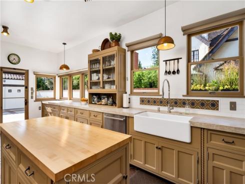 2020 N Victoria Drive, Santa Ana, CA