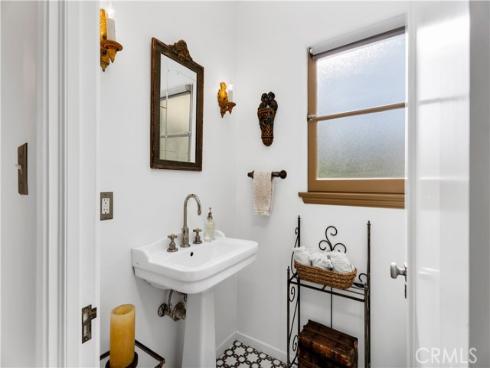 2020 N Victoria Drive, Santa Ana, CA