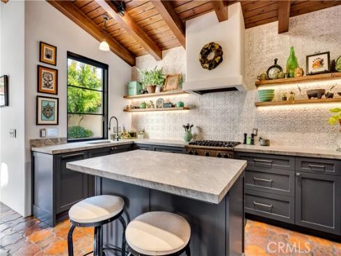 2020 N Victoria Drive, Santa Ana, CA