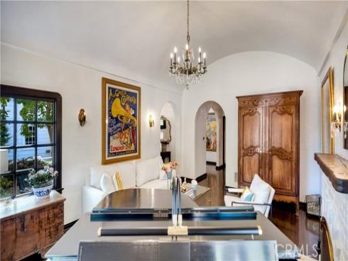 2042 N Ross   Street, Santa Ana, CA