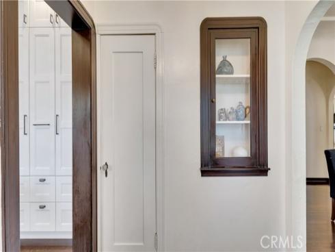 2042 N Ross   Street, Santa Ana, CA