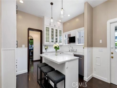 2042 N Ross   Street, Santa Ana, CA