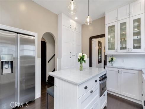 2042 N Ross   Street, Santa Ana, CA