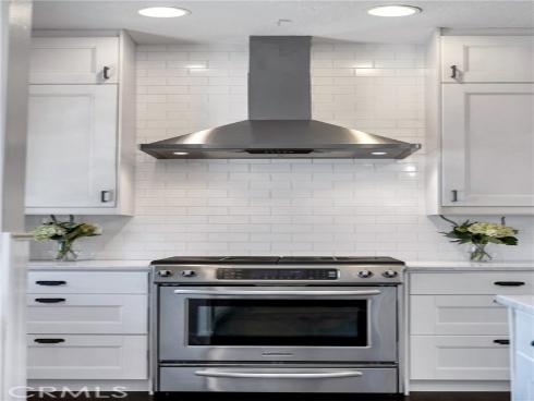 2042 N Ross   Street, Santa Ana, CA