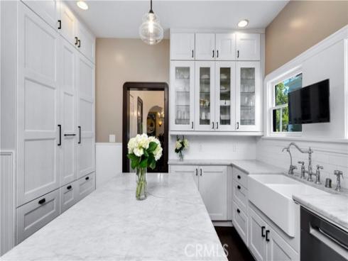 2042 N Ross   Street, Santa Ana, CA