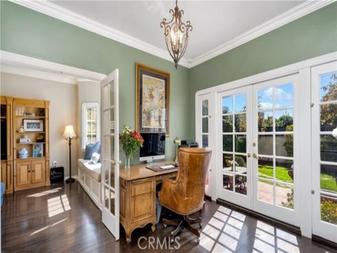 2042 N Ross   Street, Santa Ana, CA