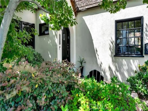 2042 N Ross   Street, Santa Ana, CA