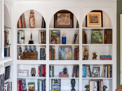 2042 N Ross   Street, Santa Ana, CA