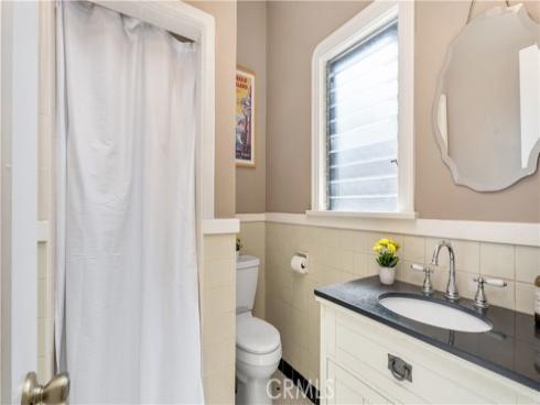 2042 N Ross   Street, Santa Ana, CA