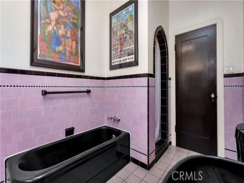 2042 N Ross   Street, Santa Ana, CA