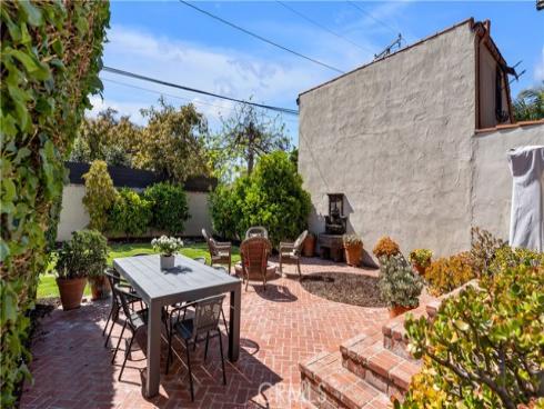 2042 N Ross   Street, Santa Ana, CA