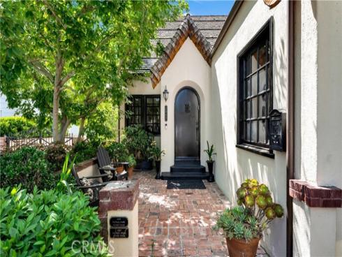 2042 N Ross   Street, Santa Ana, CA