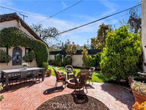 2042 N Ross   Street, Santa Ana, CA