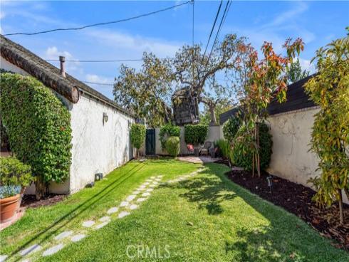 2042 N Ross   Street, Santa Ana, CA