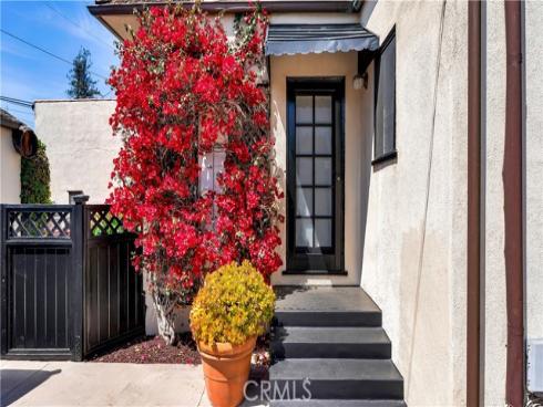 2042 N Ross   Street, Santa Ana, CA