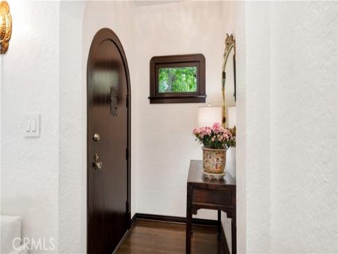 2042 N Ross   Street, Santa Ana, CA