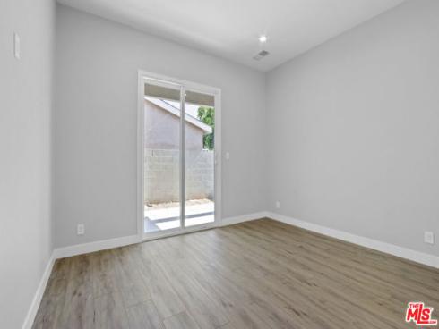 2429 W Borchard Avenue, Santa Ana, CA