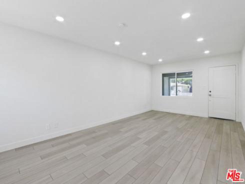 2429 W Borchard Avenue, Santa Ana, CA