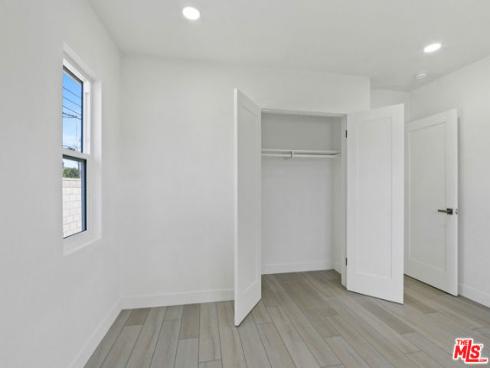 2429 W Borchard Avenue, Santa Ana, CA